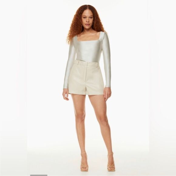 Aritzia Babaton Satinette Squareneck Longsleeve Bodysuit in Matte Pearl XS NWT - Picture 4 of 10